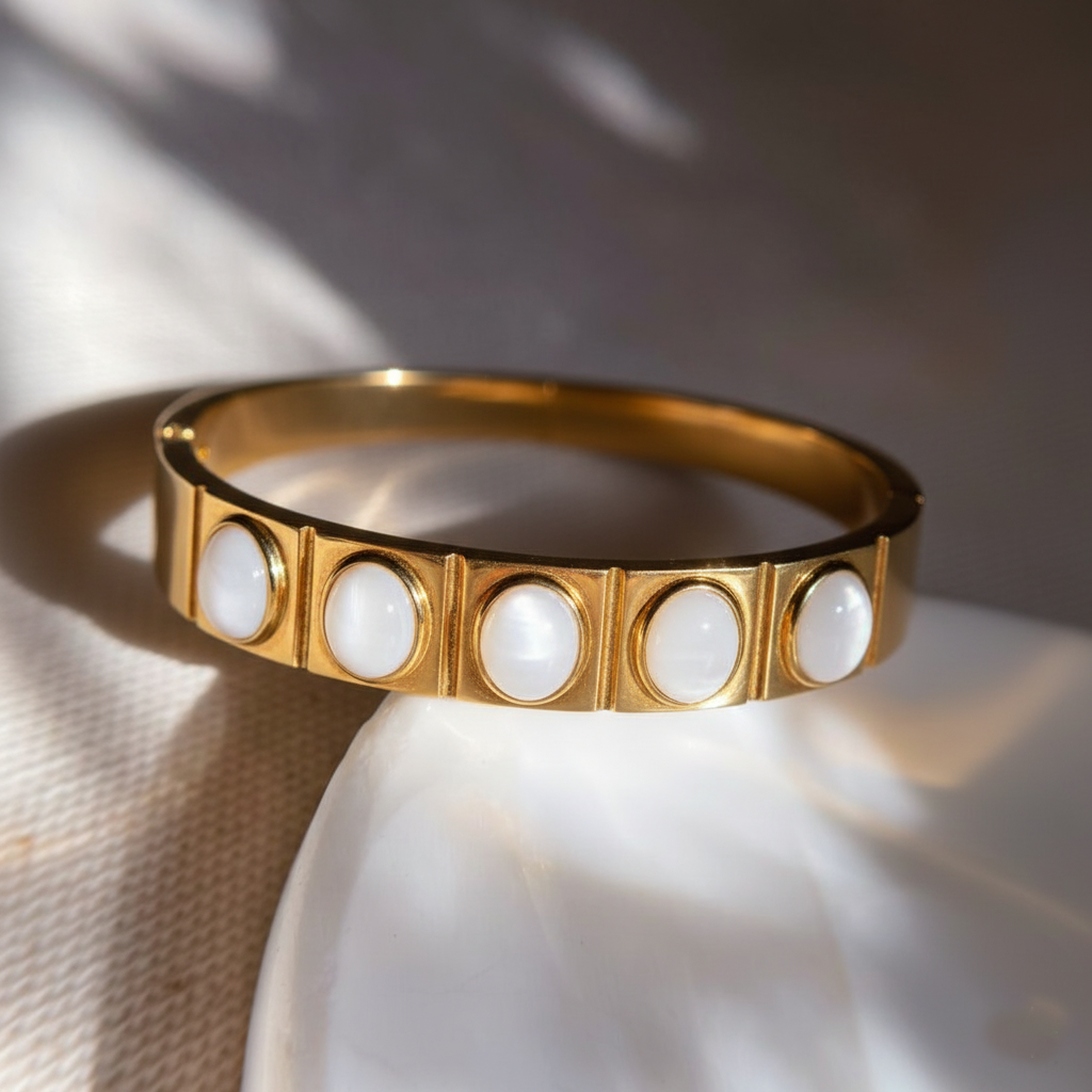 RemindraLux 18K Gold-Plated Moonlight Pearl Cabochon Bangle