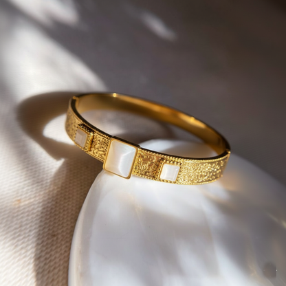 RemindraLux 18K Gold-Plated Triple-Stone Geometric Bangle