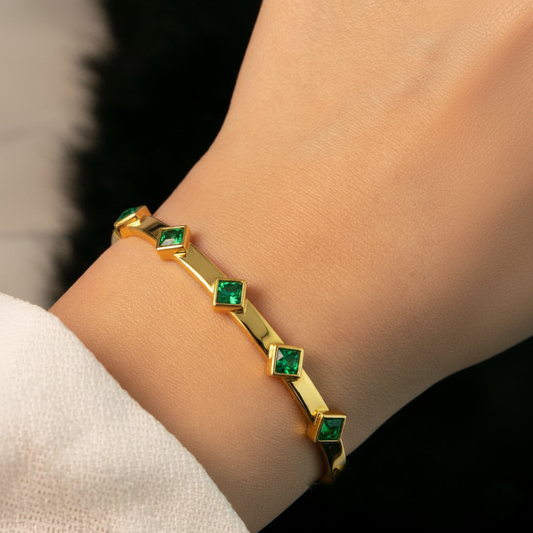RemindraLux 18K Gold-Plated Emerald-Color Five-Station Square Gem Bangle
