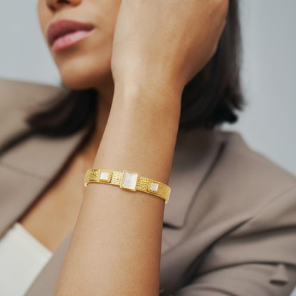 RemindraLux 18K Gold-Plated Triple-Stone Geometric Bangle